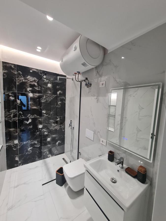 Am Luxury Apartment 티라나 외부 사진
