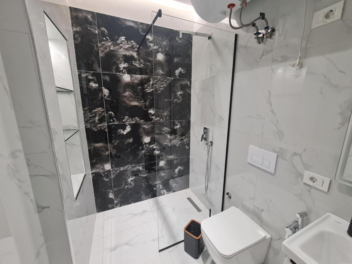 Am Luxury Apartment 티라나 외부 사진