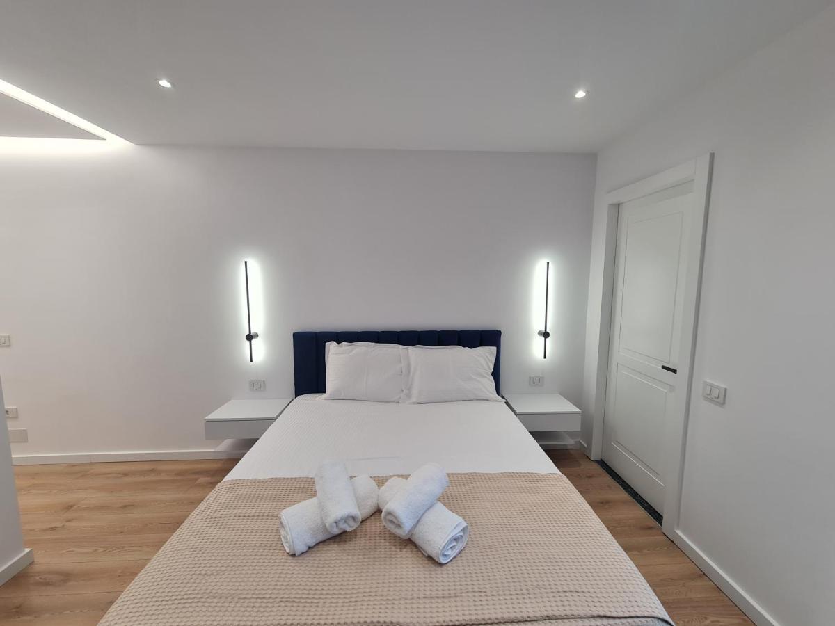 Am Luxury Apartment 티라나 외부 사진